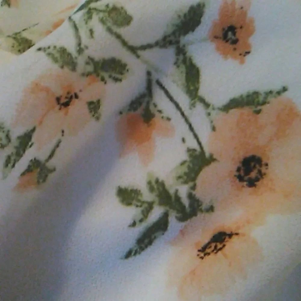 XXI Floral Romper - Picture 9 of 10